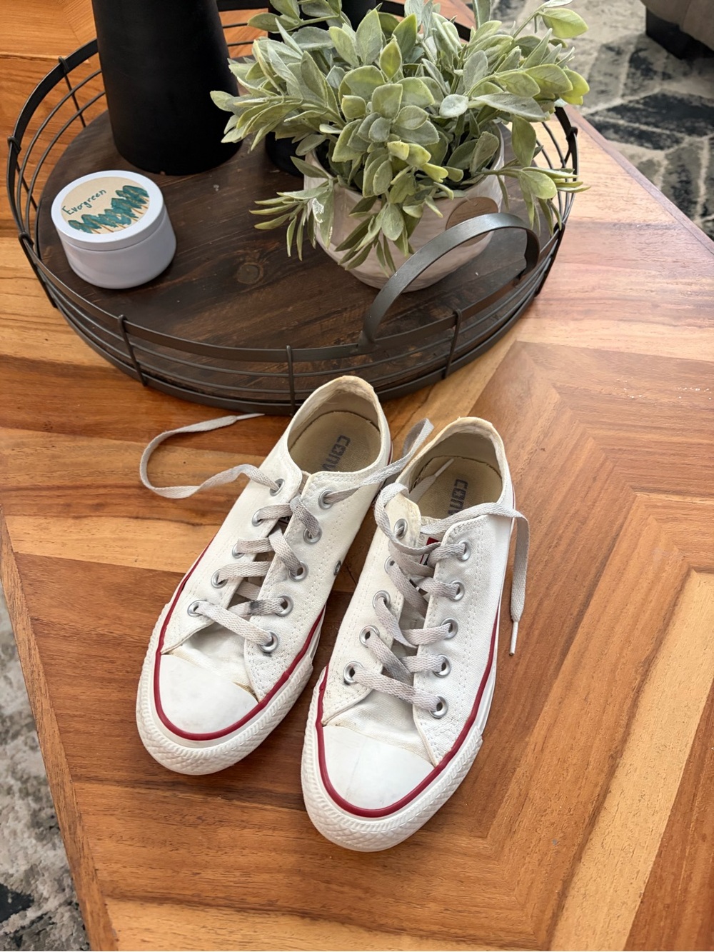 Converse Kids Low-Top Sneakers in White with Red Trim